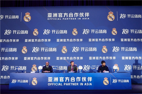 记者:德国足协内部有人试图说服纳帅,让诺伊尔重返国家队 记者:德国足协内部有人试图说服纳帅,让诺伊尔重返国家队